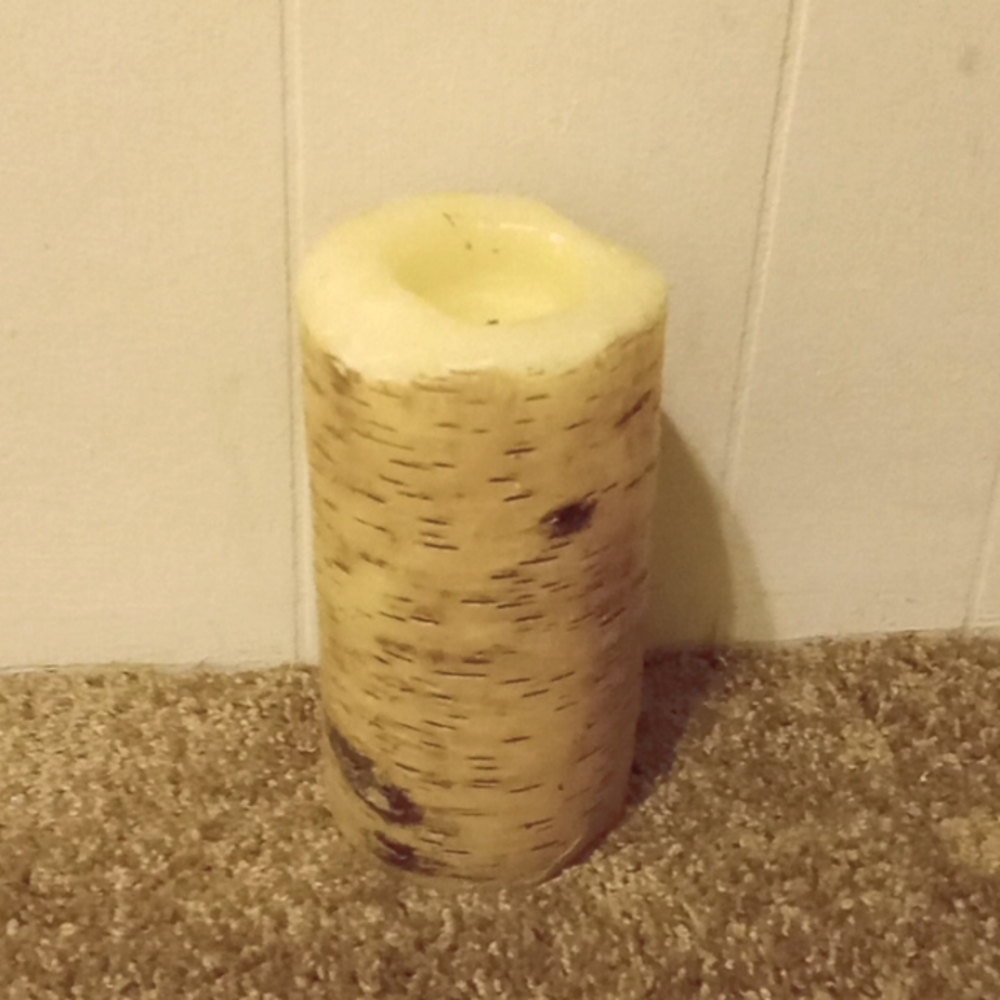 Pottery Barn 4x8" 85hr candle